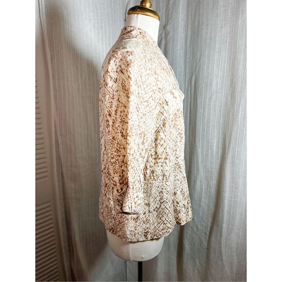 Ruby Rd | Women’s | Blouses | Petite 16 | Rustic Button-Down Blouse - Picture 5 of 5